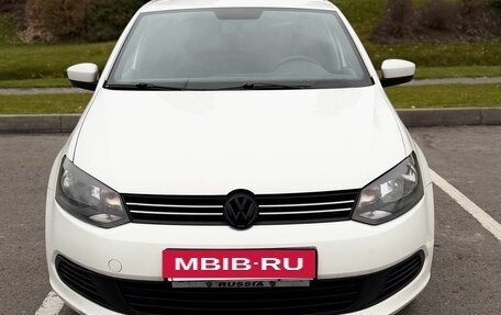 Volkswagen Polo VI (EU Market), 2013 год, 650 000 рублей, 2 фотография