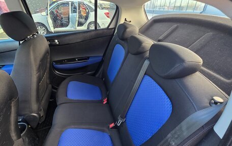 Hyundai i20 IB рестайлинг, 2010 год, 799 000 рублей, 14 фотография