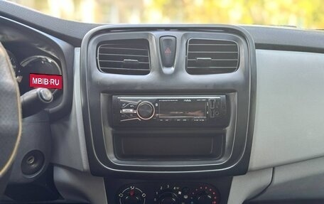 Renault Logan II, 2015 год, 455 000 рублей, 7 фотография