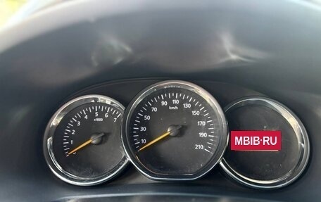 Renault Logan II, 2015 год, 455 000 рублей, 10 фотография