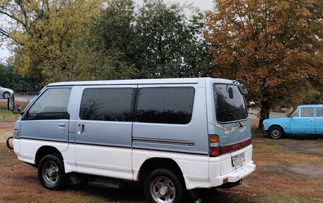 Mitsubishi Delica III, 1988 год, 850 000 рублей, 6 фотография