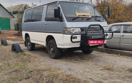 Mitsubishi Delica III, 1988 год, 850 000 рублей, 3 фотография