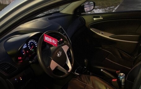 Hyundai Solaris II рестайлинг, 2012 год, 575 000 рублей, 9 фотография