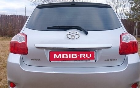 Toyota Auris II, 2011 год, 955 000 рублей, 3 фотография