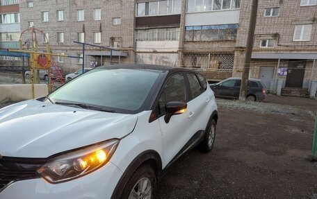 Renault Kaptur I рестайлинг, 2017 год, 1 800 000 рублей, 10 фотография