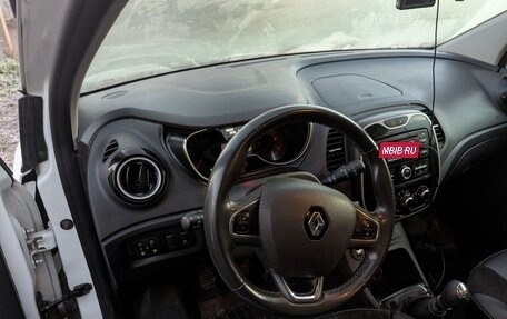 Renault Kaptur I рестайлинг, 2017 год, 1 800 000 рублей, 6 фотография