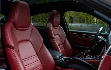 Porsche Cayenne III, 2021 год, 12 000 000 рублей, 10 фотография