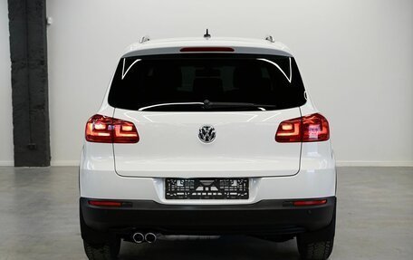 Volkswagen Tiguan I, 2015 год, 1 255 000 рублей, 5 фотография