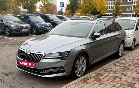Skoda Superb III рестайлинг, 2019 год, 4 000 000 рублей, 2 фотография