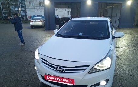 Hyundai Solaris II рестайлинг, 2015 год, 680 000 рублей, 13 фотография