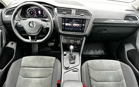 Volkswagen Tiguan II, 2018 год, 2 850 000 рублей, 18 фотография