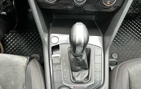 Volkswagen Tiguan II, 2018 год, 2 850 000 рублей, 21 фотография