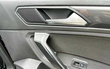 Volkswagen Tiguan II, 2018 год, 2 850 000 рублей, 26 фотография