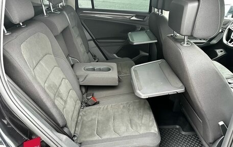 Volkswagen Tiguan II, 2018 год, 2 850 000 рублей, 29 фотография