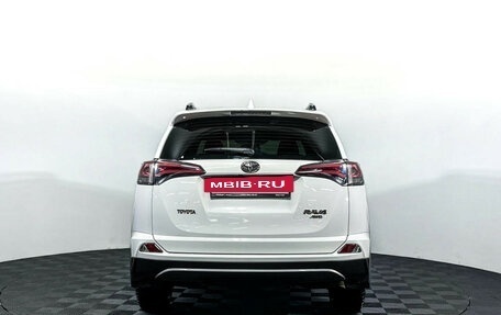 Toyota RAV4, 2018 год, 2 297 000 рублей, 6 фотография