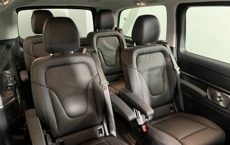 Mercedes-Benz V-Класс, 2024 год, 14 400 000 рублей, 9 фотография