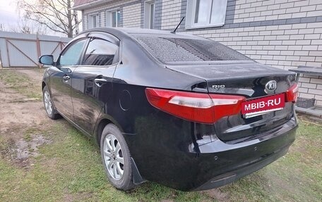 KIA Rio III рестайлинг, 2013 год, 870 000 рублей, 4 фотография