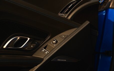 Audi R8, 2016 год, 16 000 000 рублей, 7 фотография