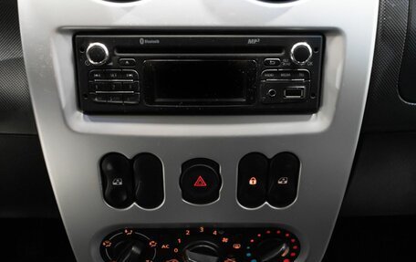 Renault Sandero I, 2014 год, 660 400 рублей, 7 фотография