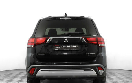 Mitsubishi Outlander III рестайлинг 3, 2019 год, 2 330 000 рублей, 6 фотография