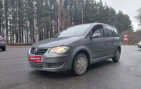 Volkswagen Touran III, 2007 год, 444 000 рублей, 2 фотография