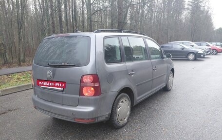 Volkswagen Touran III, 2007 год, 444 000 рублей, 3 фотография