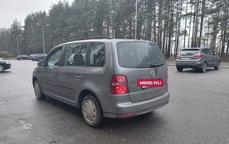Volkswagen Touran III, 2007 год, 444 000 рублей, 4 фотография