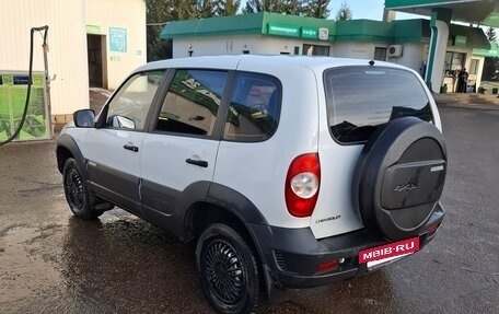 Chevrolet Niva I рестайлинг, 2015 год, 425 000 рублей, 5 фотография