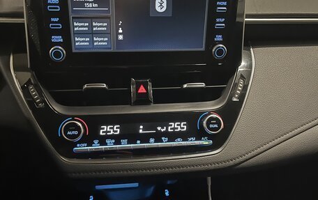 Toyota Corolla, 2020 год, 2 300 000 рублей, 9 фотография