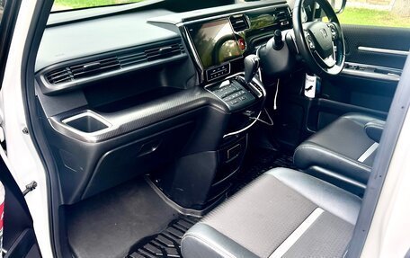 Honda Stepwgn IV, 2019 год, 2 330 000 рублей, 6 фотография