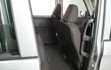 Toyota Roomy I, 2021 год, 1 189 000 рублей, 11 фотография