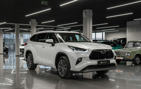 Toyota Highlander, 2025 год, 6 130 000 рублей, 2 фотография