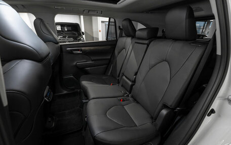 Toyota Highlander, 2025 год, 6 130 000 рублей, 13 фотография