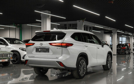 Toyota Highlander, 2025 год, 6 130 000 рублей, 4 фотография