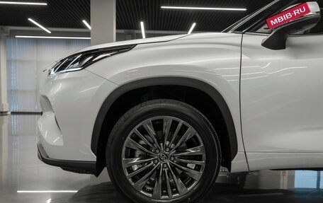 Toyota Highlander, 2025 год, 6 130 000 рублей, 27 фотография