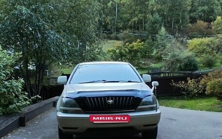 Toyota Harrier, 1999 год, 790 000 рублей, 3 фотография