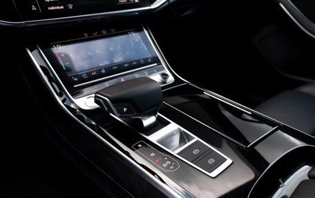 Audi A8, 2018 год, 5 500 000 рублей, 6 фотография