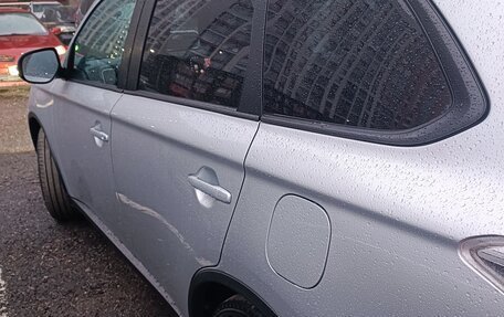 Mitsubishi Outlander III рестайлинг 3, 2014 год, 1 390 000 рублей, 5 фотография