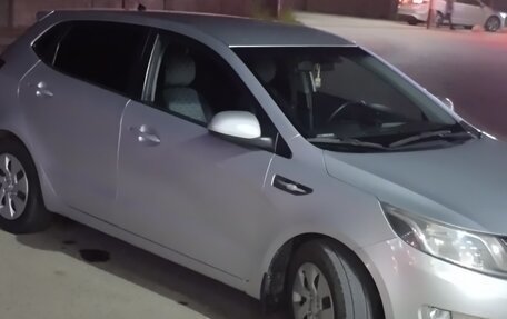 KIA Rio III рестайлинг, 2013 год, 980 000 рублей, 1 фотография