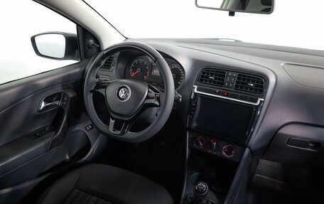 Volkswagen Polo VI (EU Market), 2018 год, 675 000 рублей, 8 фотография