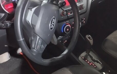 KIA Rio III рестайлинг, 2013 год, 980 000 рублей, 12 фотография