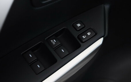 Mitsubishi Pajero Sport III рестайлинг, 2018 год, 2 799 000 рублей, 13 фотография