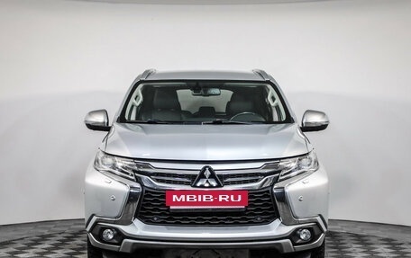 Mitsubishi Pajero Sport III рестайлинг, 2018 год, 2 799 000 рублей, 2 фотография