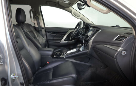 Mitsubishi Pajero Sport III рестайлинг, 2018 год, 2 799 000 рублей, 24 фотография