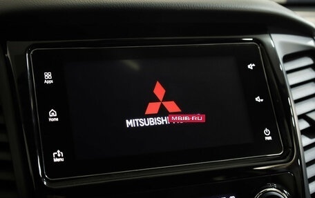 Mitsubishi Pajero Sport III рестайлинг, 2018 год, 2 799 000 рублей, 16 фотография