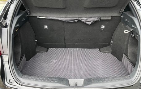 Toyota C-HR I рестайлинг, 2019 год, 2 700 000 рублей, 18 фотография