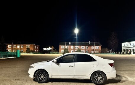 KIA Cerato III, 2011 год, 700 000 рублей, 2 фотография