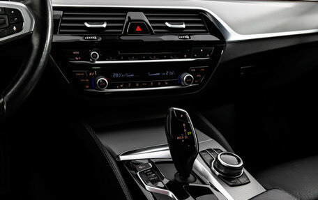 BMW 5 серия, 2017 год, 2 999 000 рублей, 17 фотография