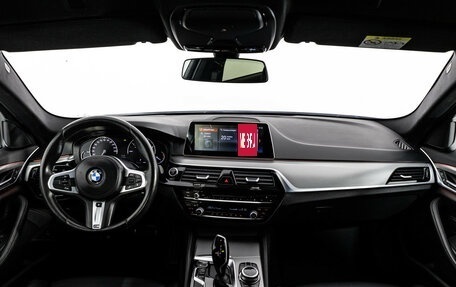 BMW 5 серия, 2017 год, 2 999 000 рублей, 13 фотография