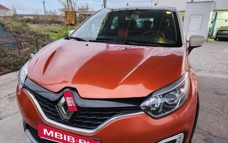 Renault Kaptur I рестайлинг, 2016 год, 1 029 000 рублей, 2 фотография